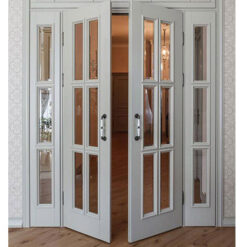 cua di hai canh bang sat