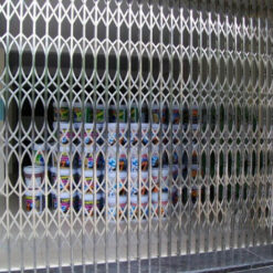 cua sat keo dai loan khong la