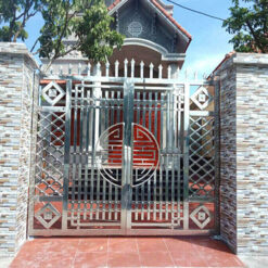 mau cua lam tu inox dep don gian