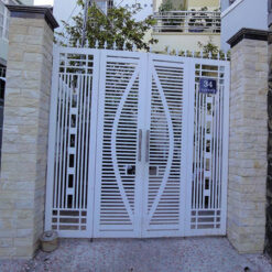 mau cua pano bang sat dep nhat