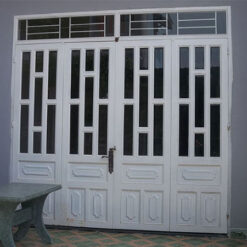 mau cua pano bon canh bang sat