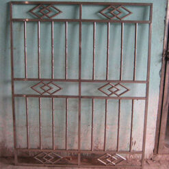 mau khung chan cua so bang inox